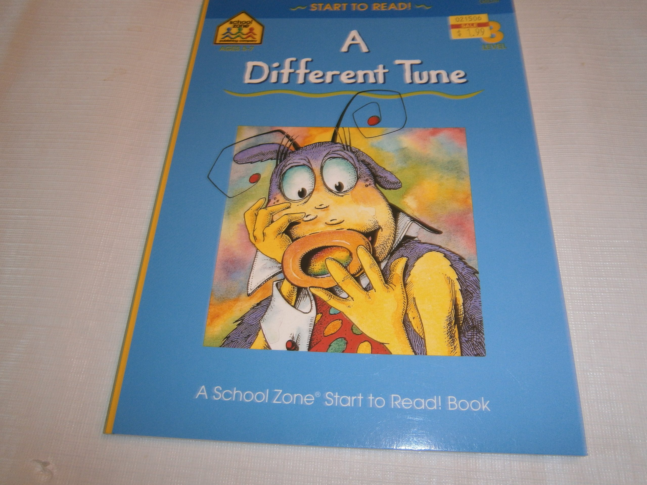 A Different Tune (Start to Read! Trade Edition Series)