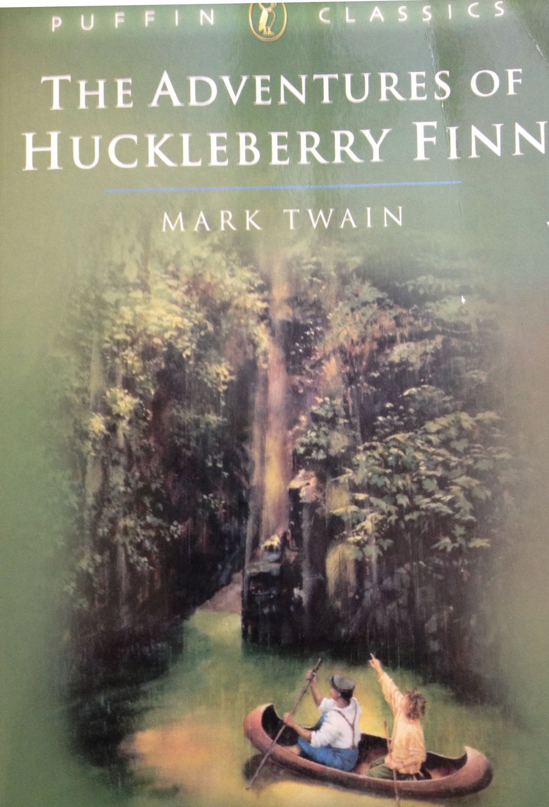 The Adventures of Huckleberry Finn (Puffin Classics)