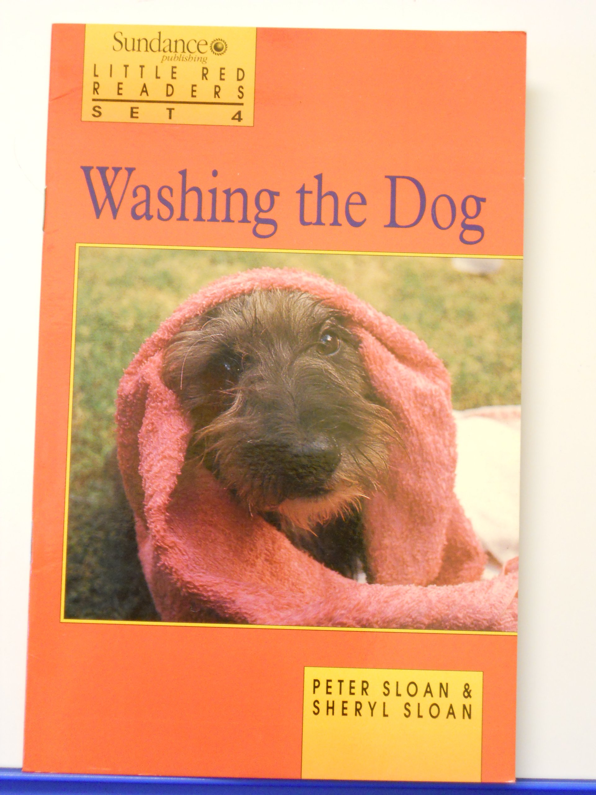 Washing the Dog (Little Red Readers)