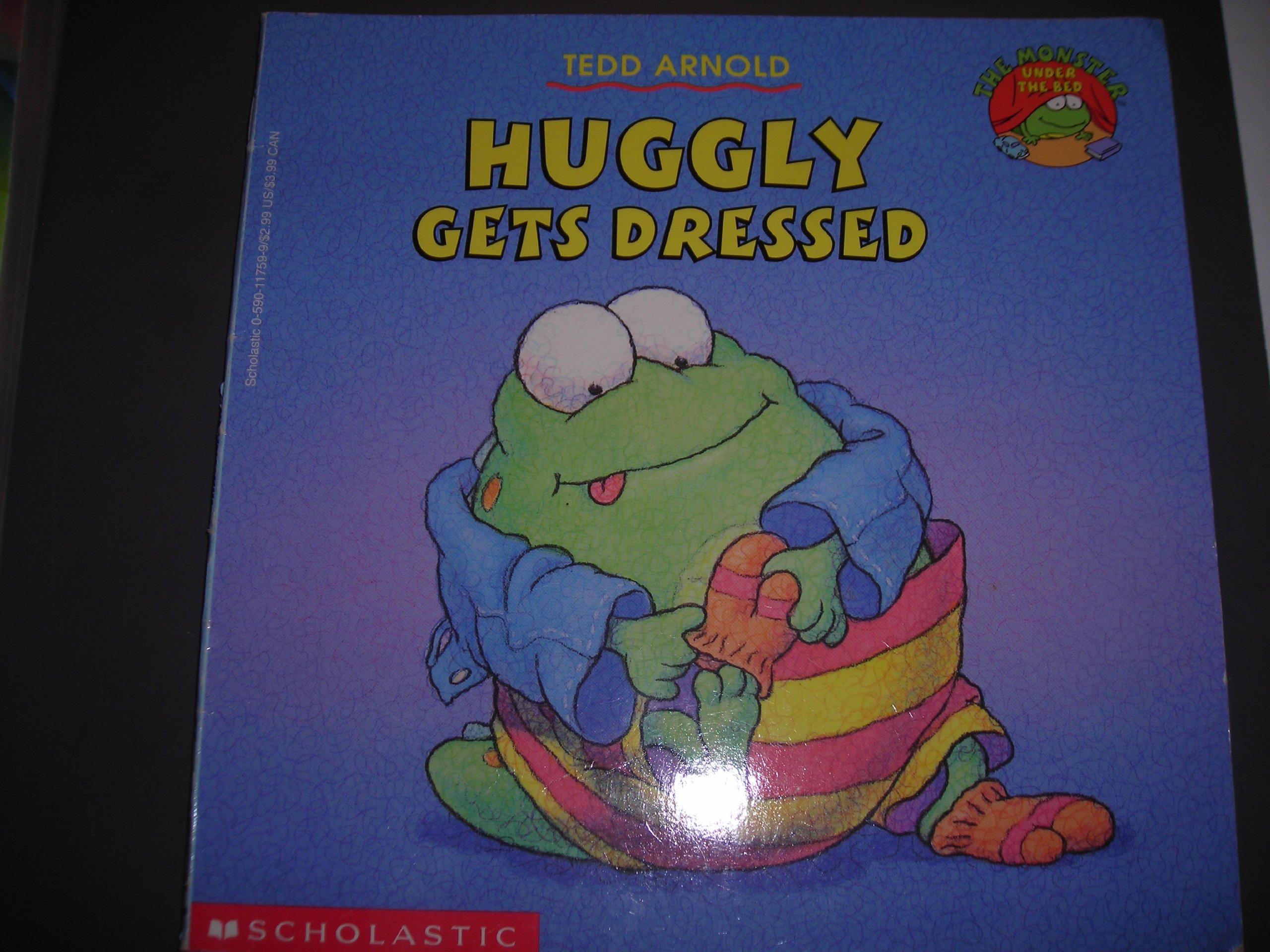 Huggly Gets Dressed (Monster Under the Bed)