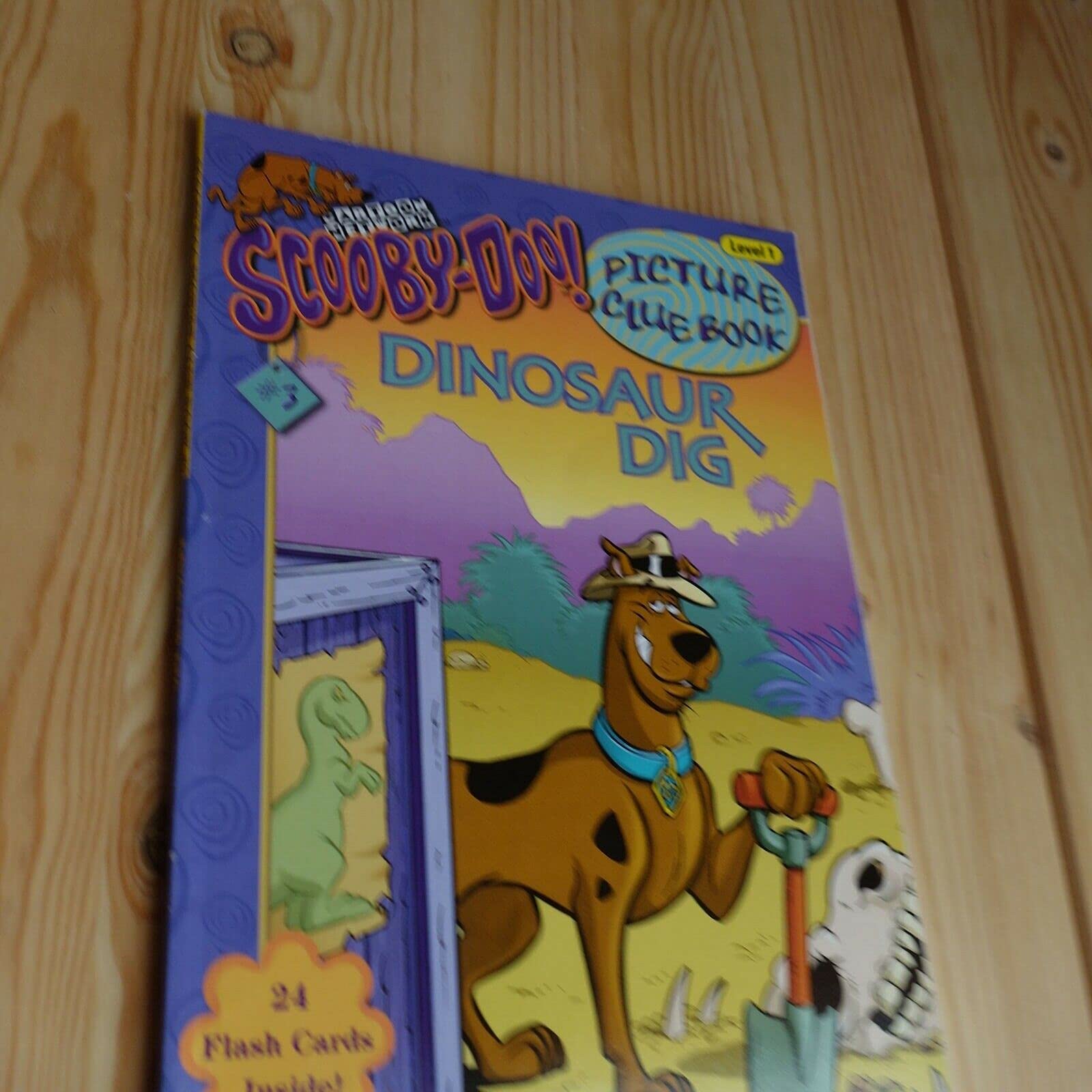 Dinosaur Dig (Scooby-Doo! Picture Clue Book, No. 3)