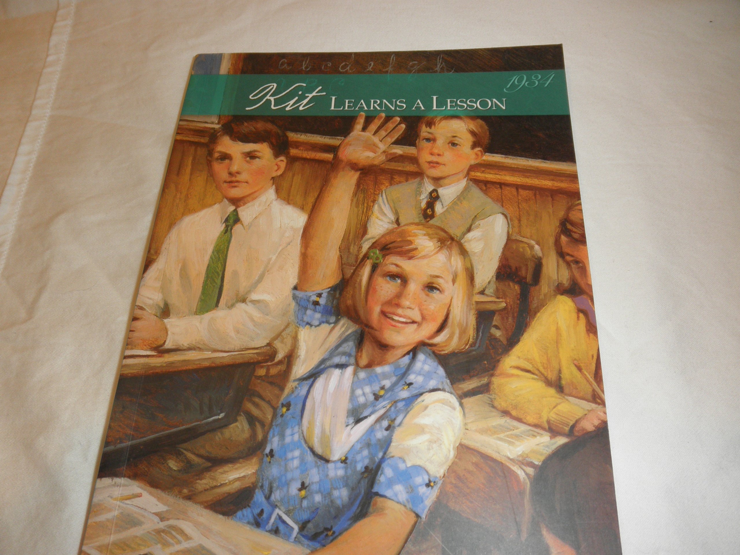 Kit Learns A Lesson (American Girl Collection)