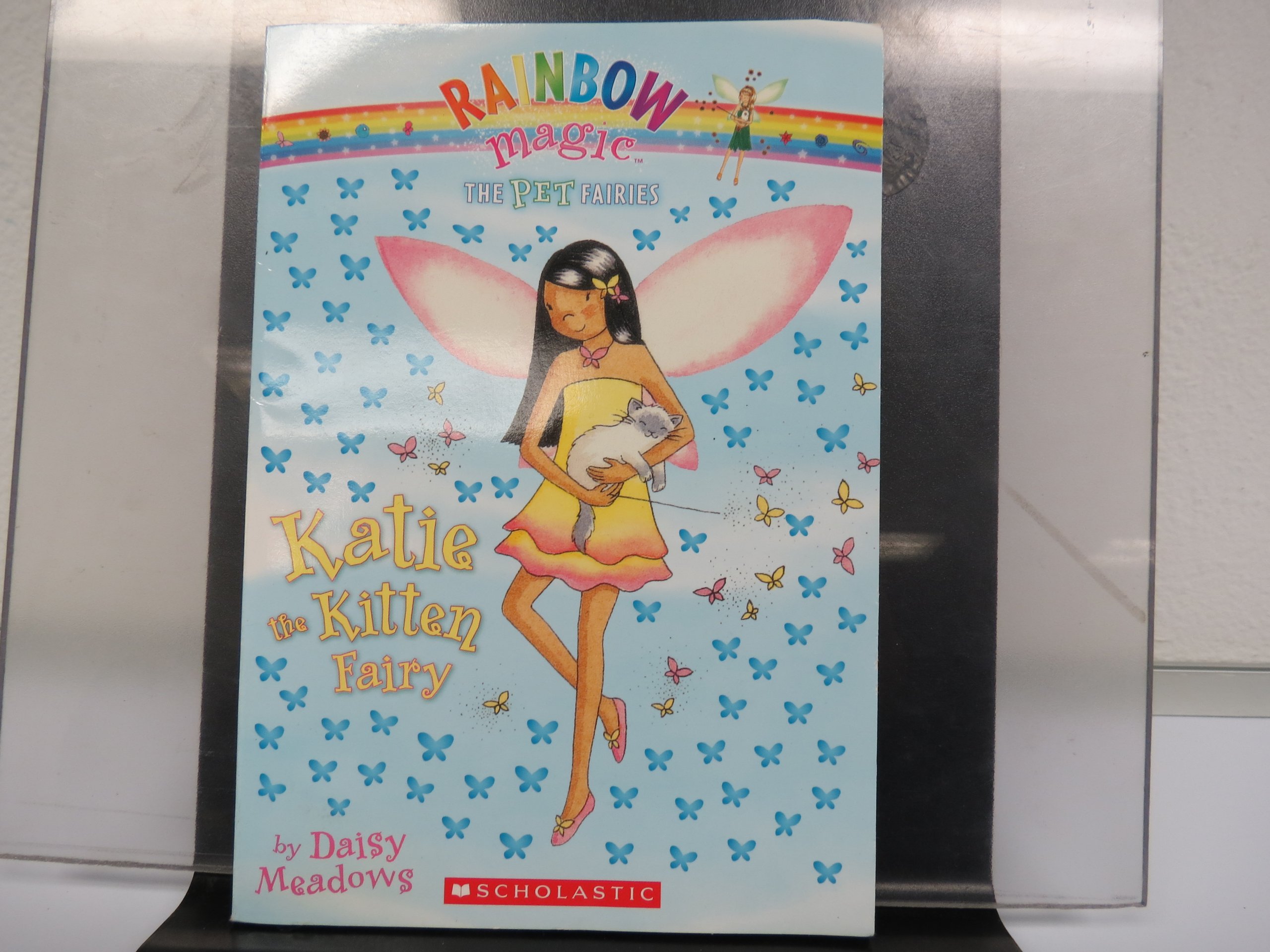 Katie the Kitten Fairy (Rainbow Magic The Pet Fairies, 1)