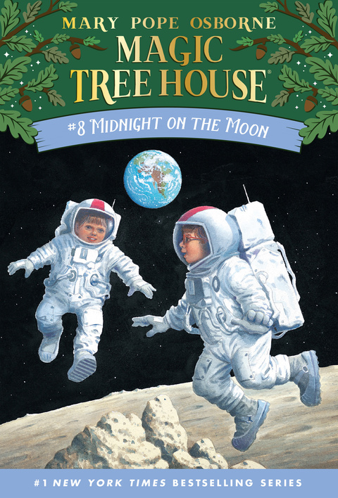 Midnight on the Moon (Magic Tree House Book 8)