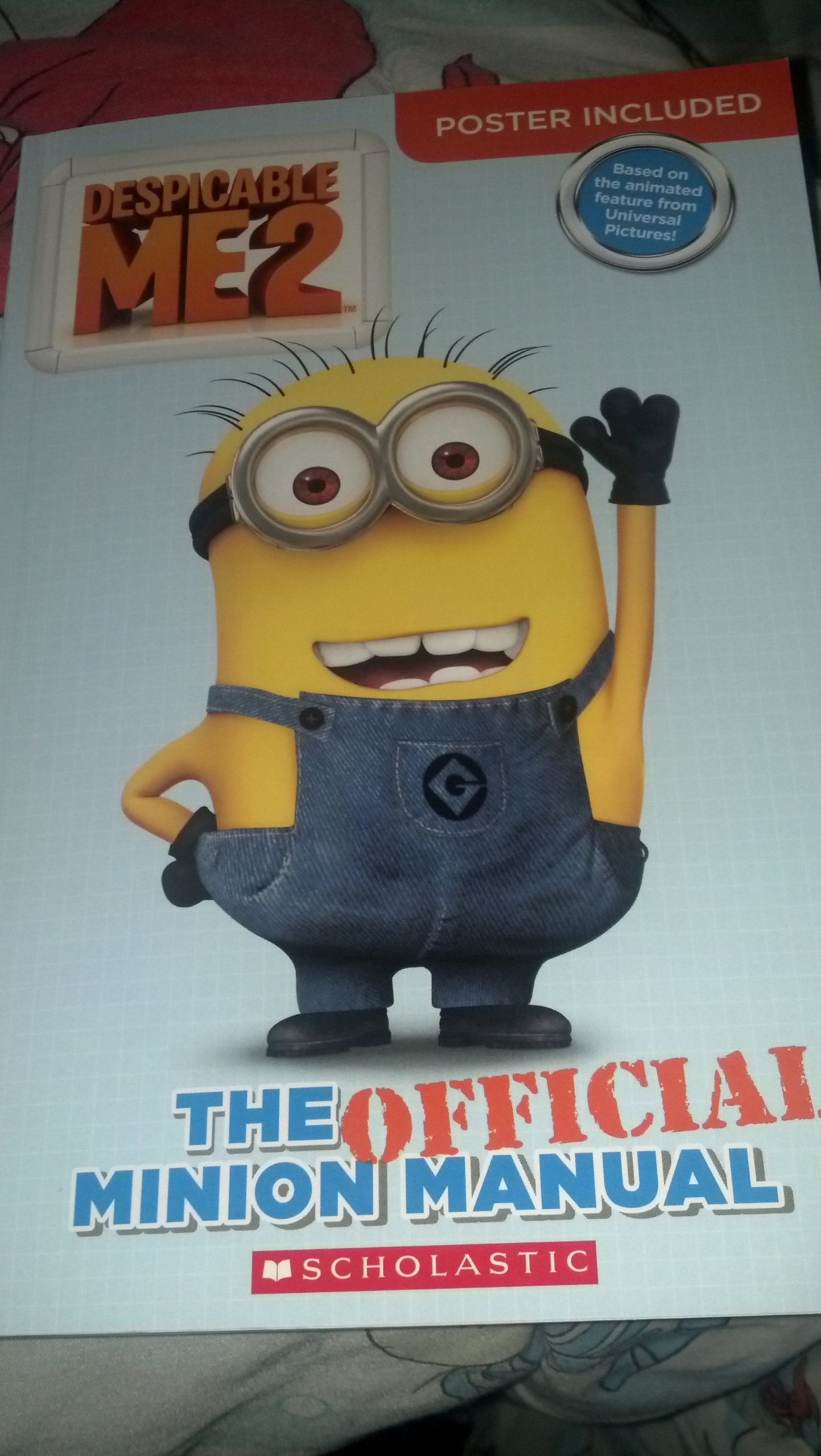 Despicable Me 2 - The Official Minion Manual - Poster Included