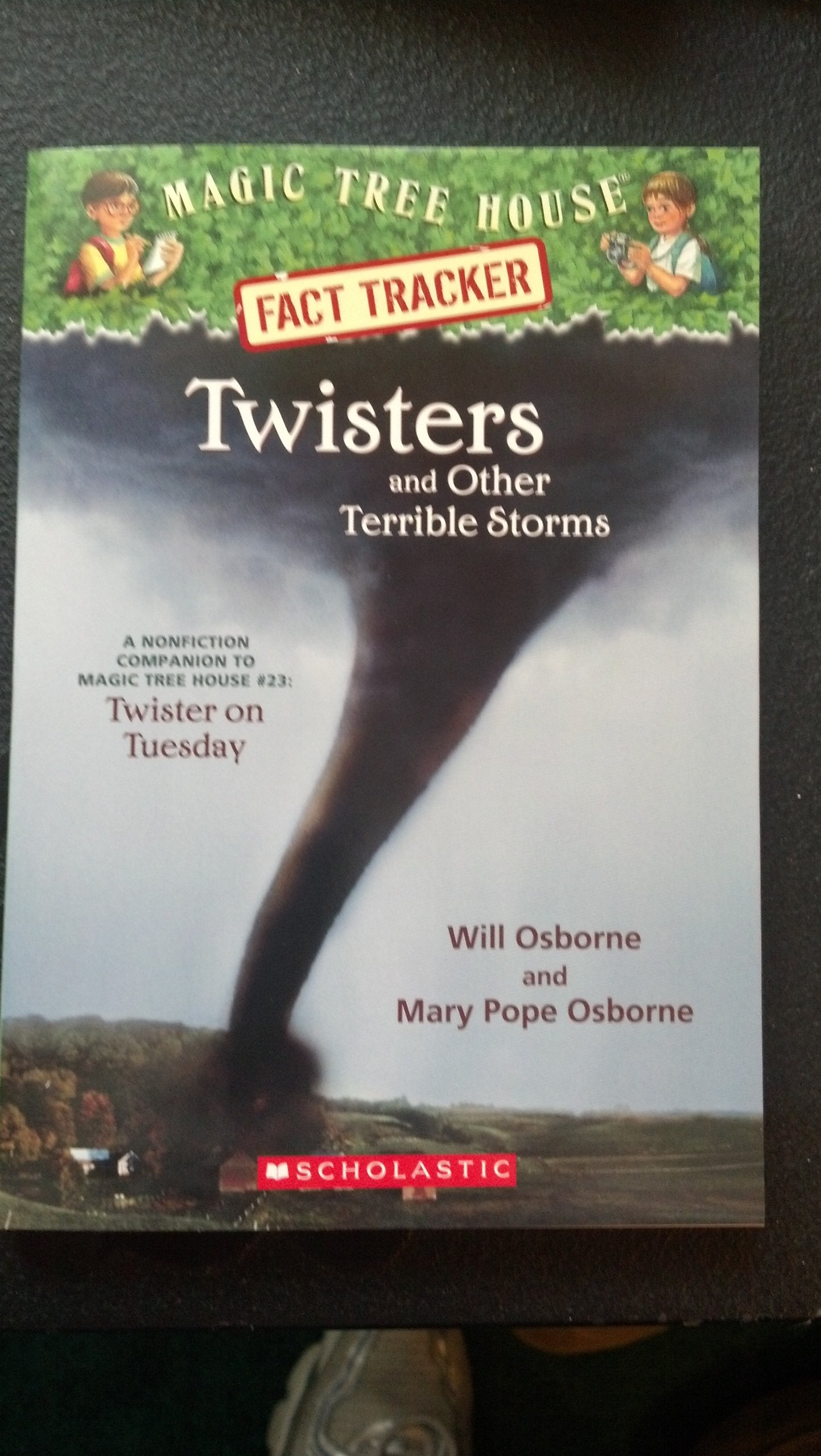 Twisters and Other Terrible Storms - Magic Tree House Fact Tracker (Magic Tree House)