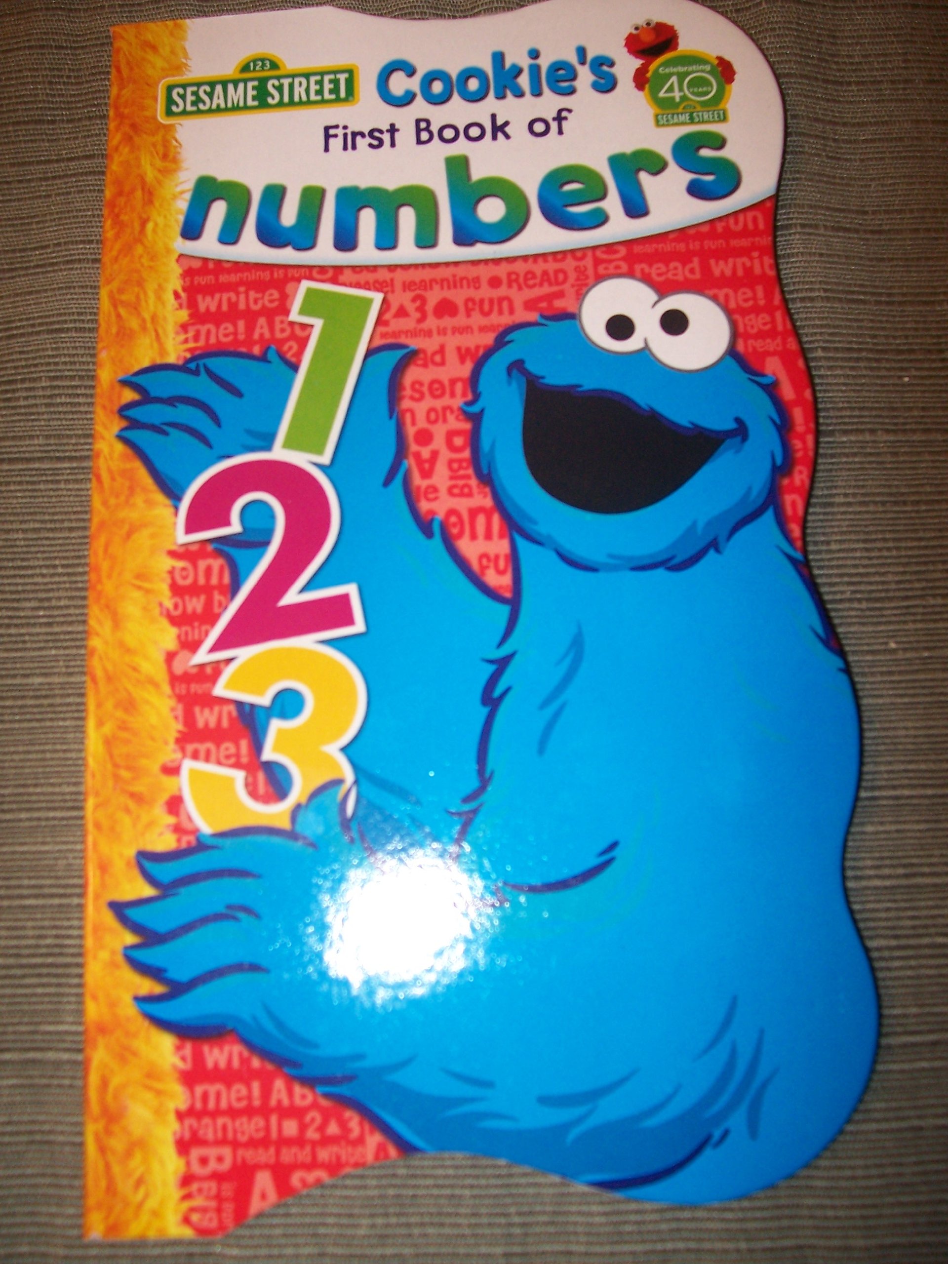 Elmo's First Book of Colors (Sesame Street First Board Books)